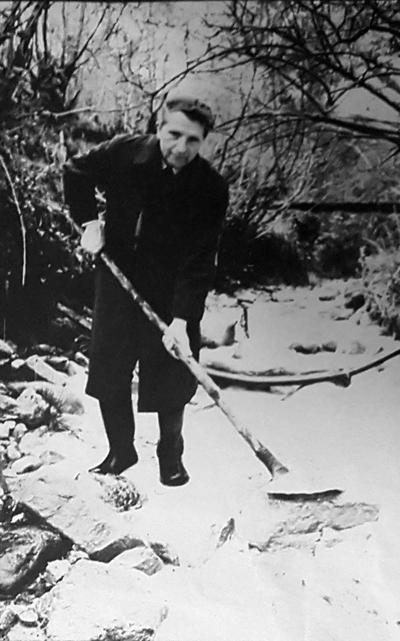 Fred Trull mining for tin in his garden